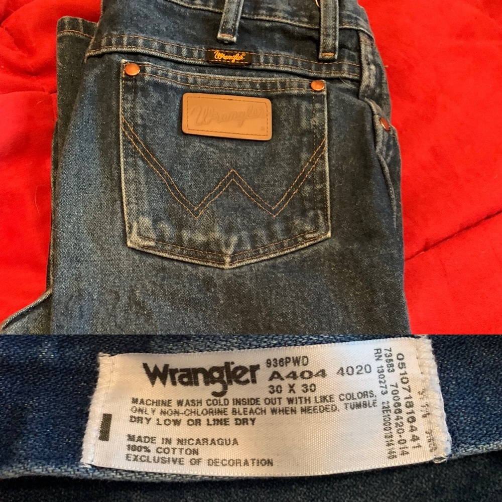 30x30 Wrangler jeans. No holes or stains.